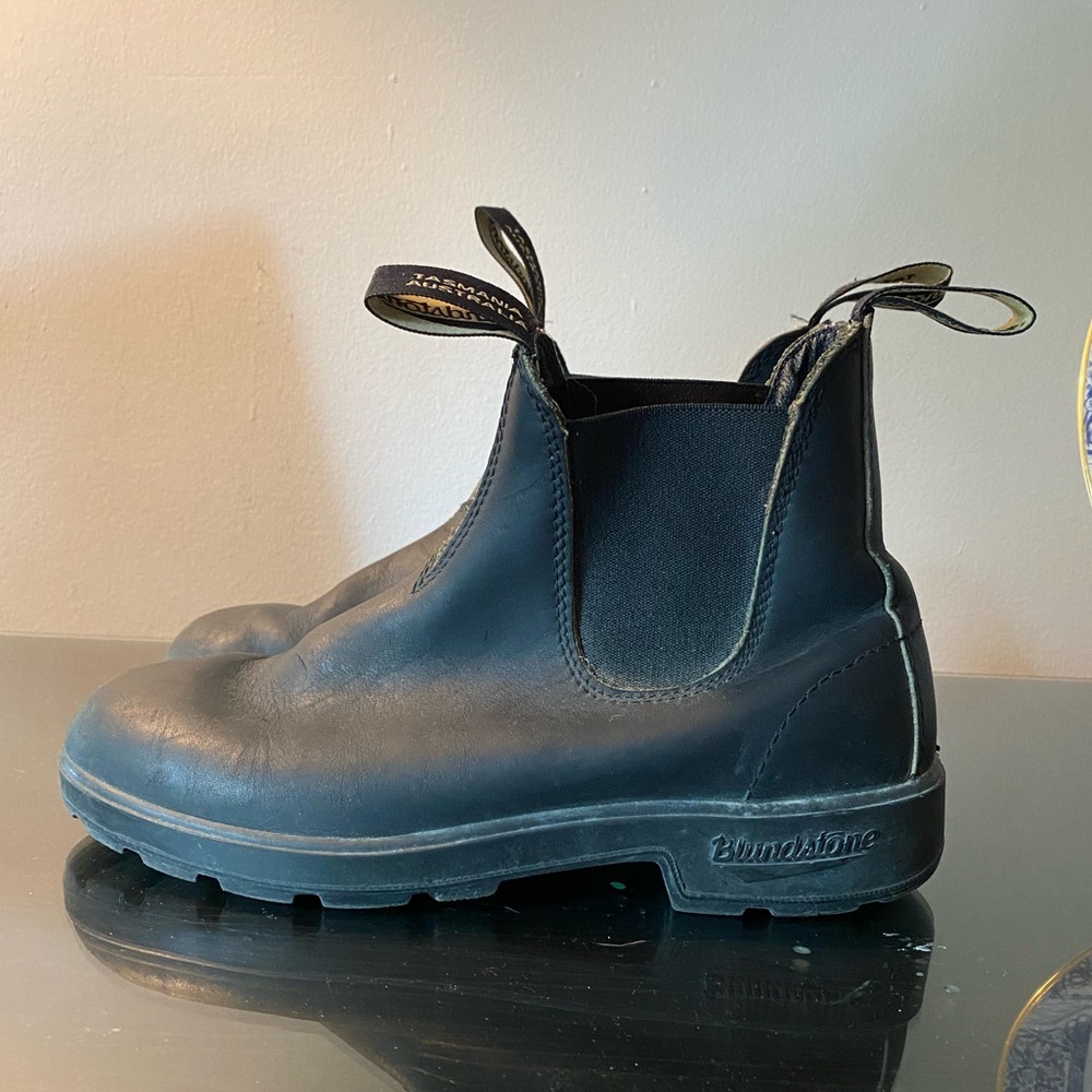 Black Leather Blundstone #510 Chelsea Boot Water-Resistant Fall Outdoors